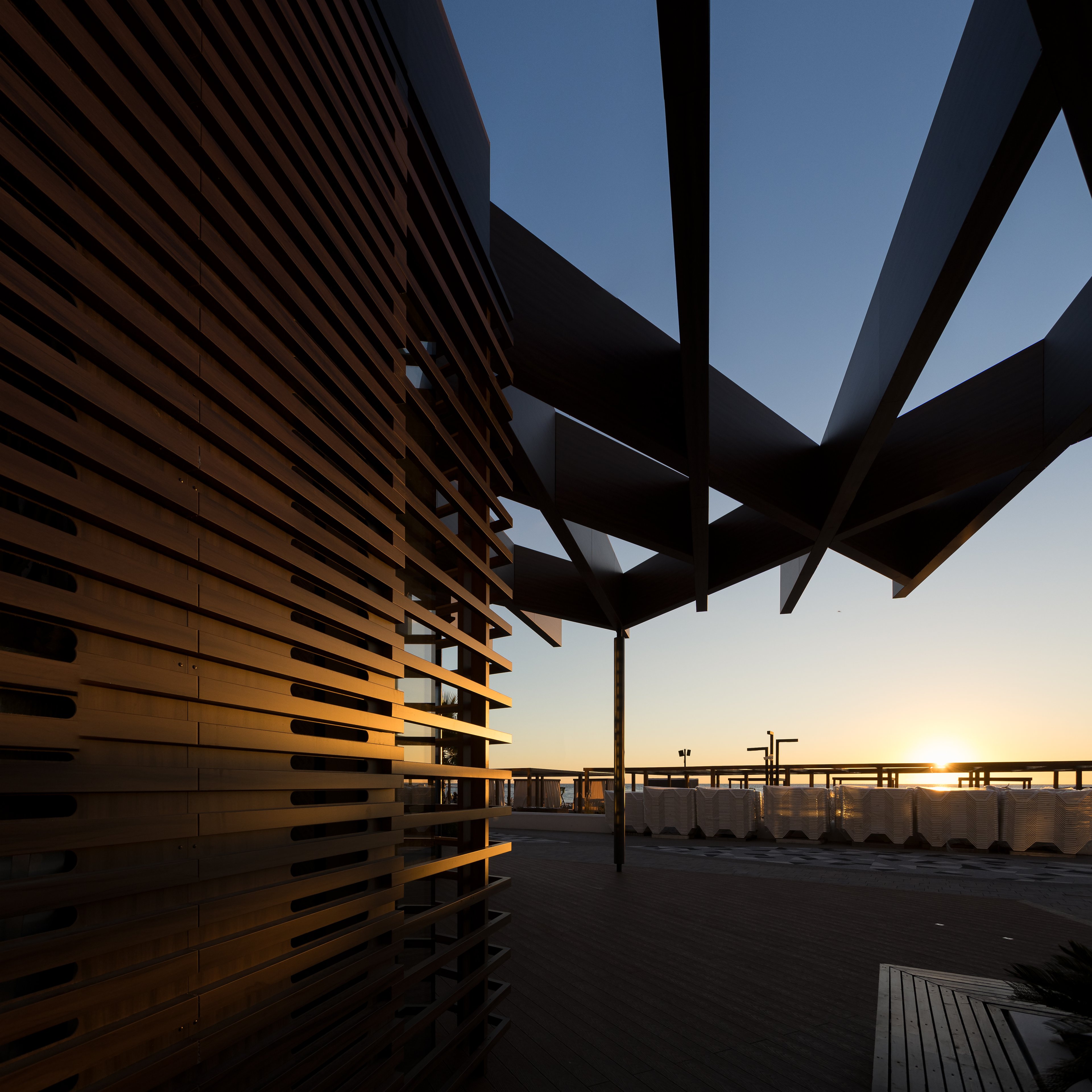 Фото публикации «Surf Coffee x Grand Riviera – магнит на берегу моря» — МОА